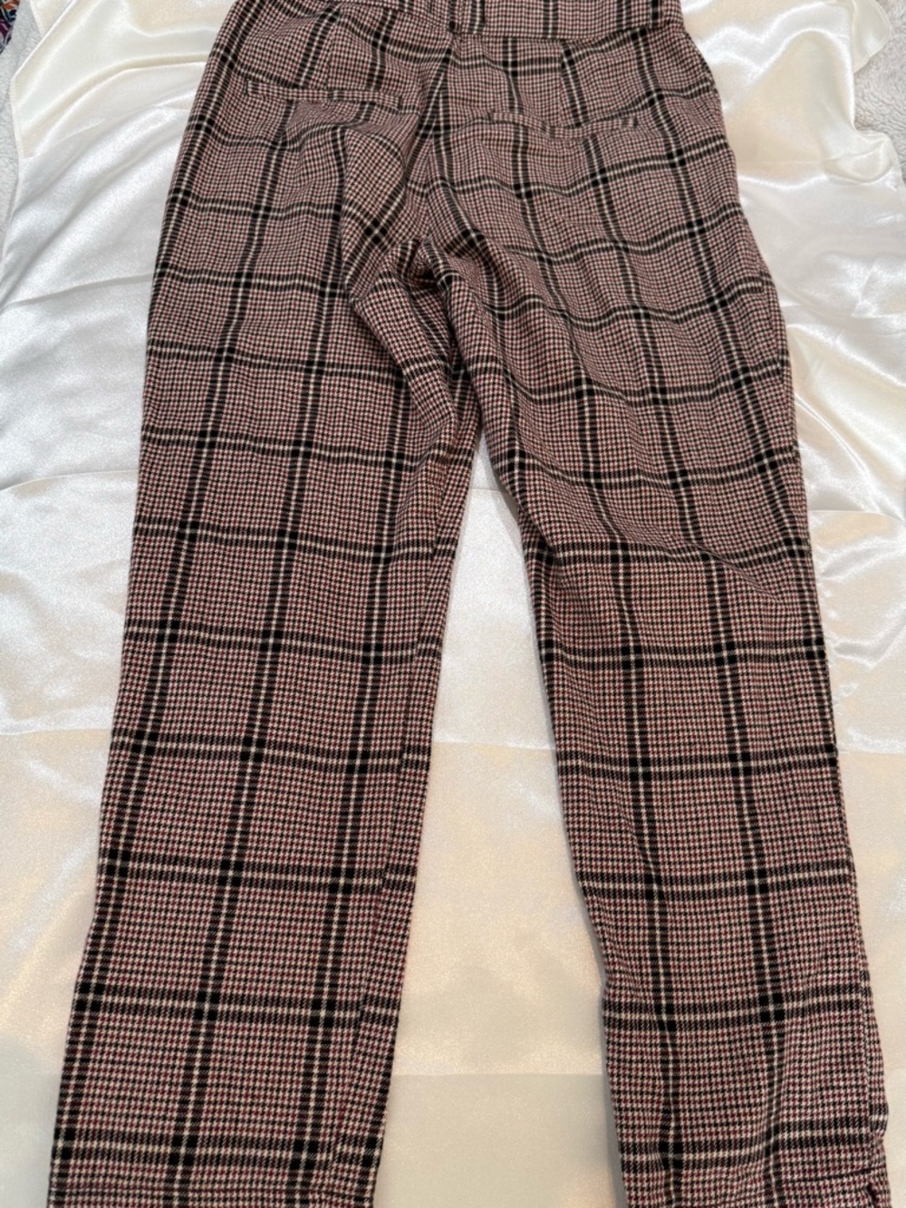 Hollister Pink Plaid Dress Pants - Picture 7 of 7
